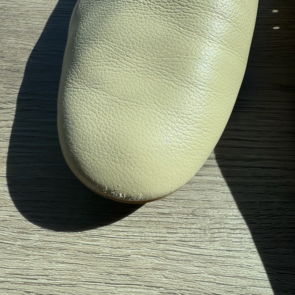 Everlane Women's Cream Flats - Picture 3 of 5